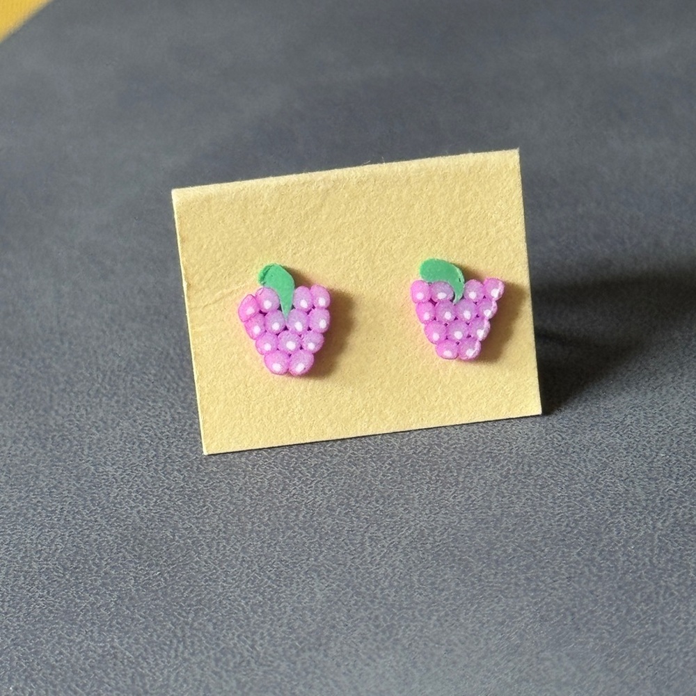 🍇 Clay Grape stud Earrings